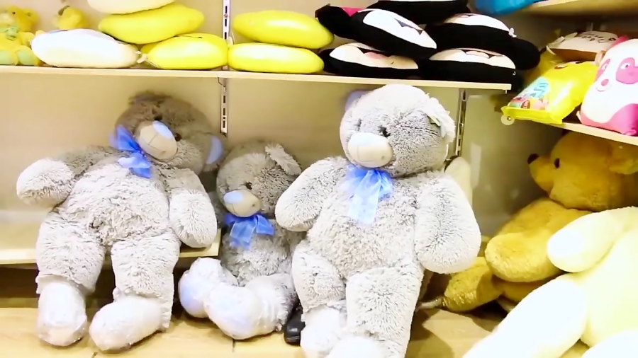 اسباب بازی ها و خانواده مهربان - بازی در بیرون از خانه